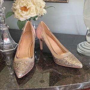 BRINLEY Co. Womens Kori Faux Suede Mesh Glitter Almond Toe Pump Heels Size 7.5